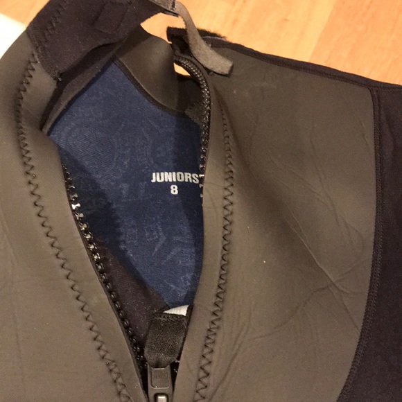 Body glove wetsuit size 8 - Picture 2 of 2